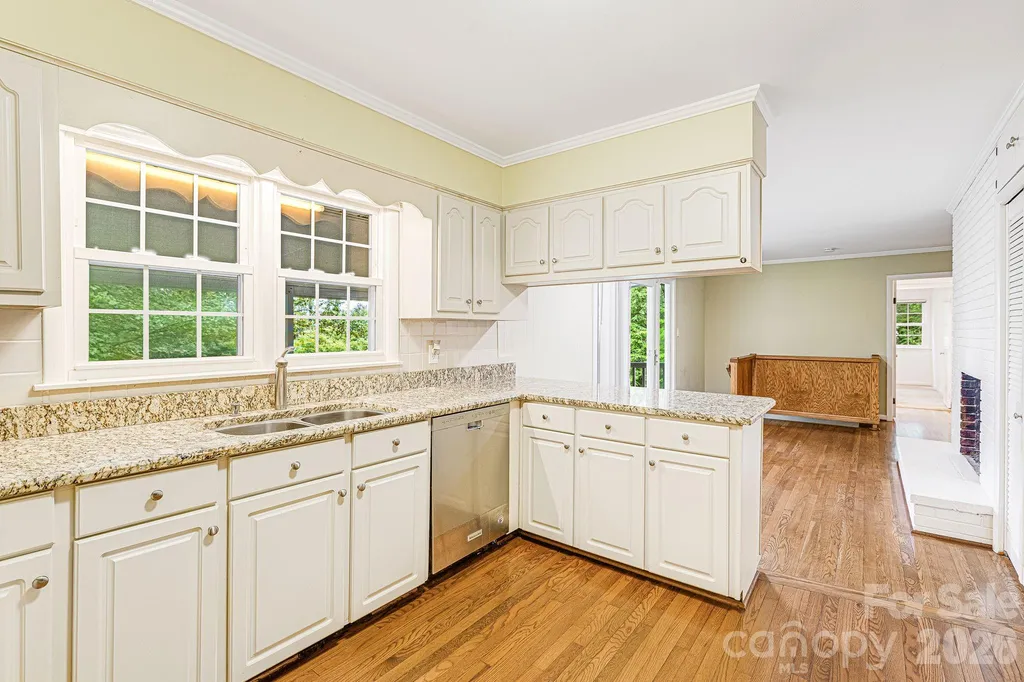 38 Westridge Drive Asheville NC 28803