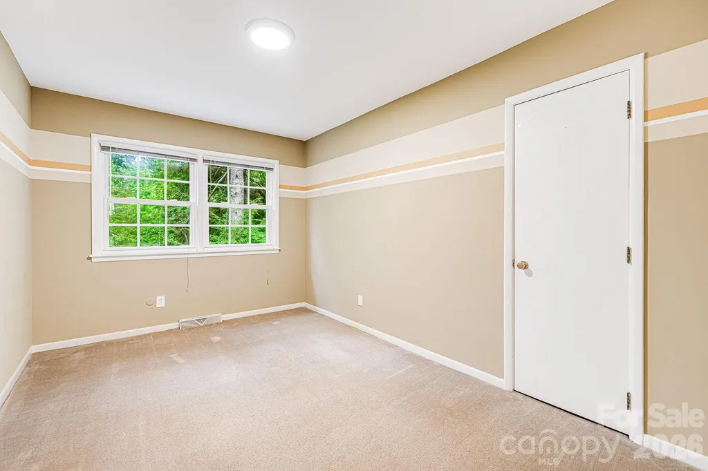 38 Westridge Drive Asheville NC 28803