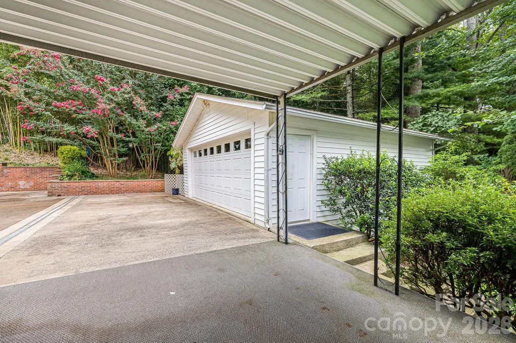 38 Westridge Drive Asheville NC 28803