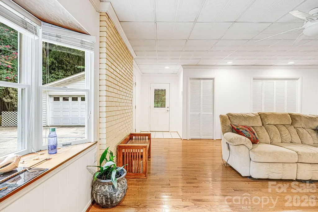 38 Westridge Drive Asheville NC 28803