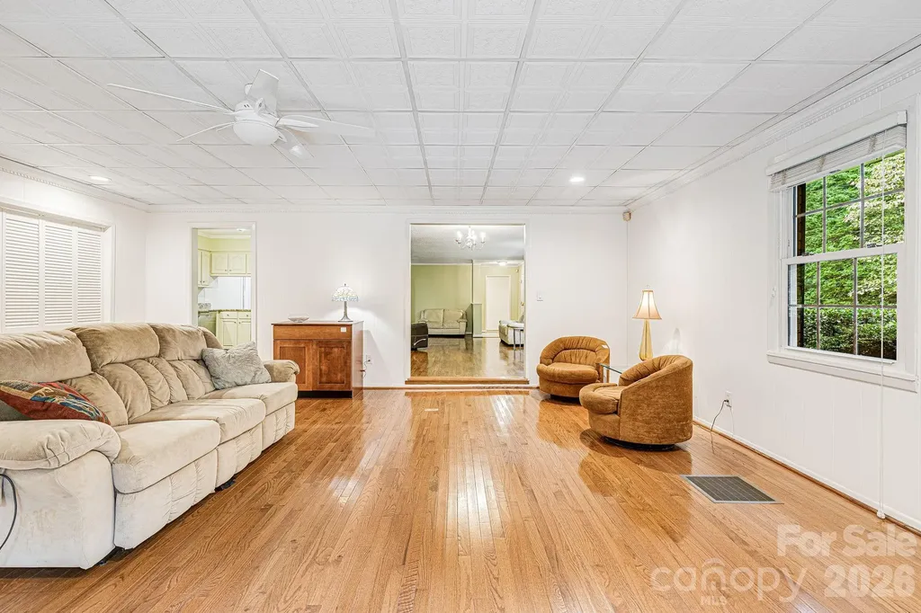 38 Westridge Drive Asheville NC 28803