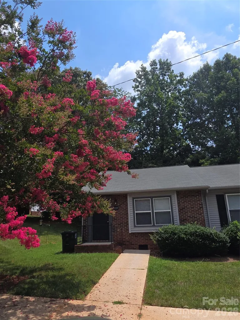 1115 Saint Charles Court Newton NC 28658