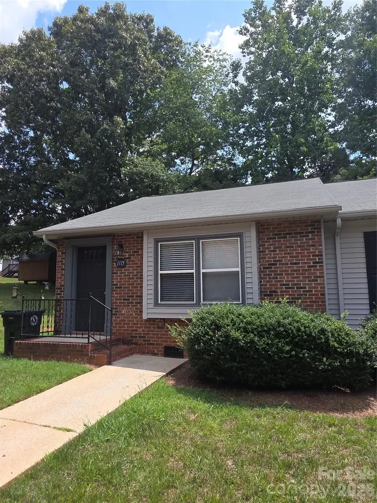 1115 Saint Charles Court Newton NC 28658