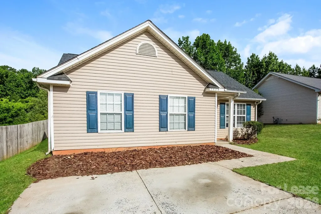 5429 Morning Breeze Lane Charlotte NC 28208