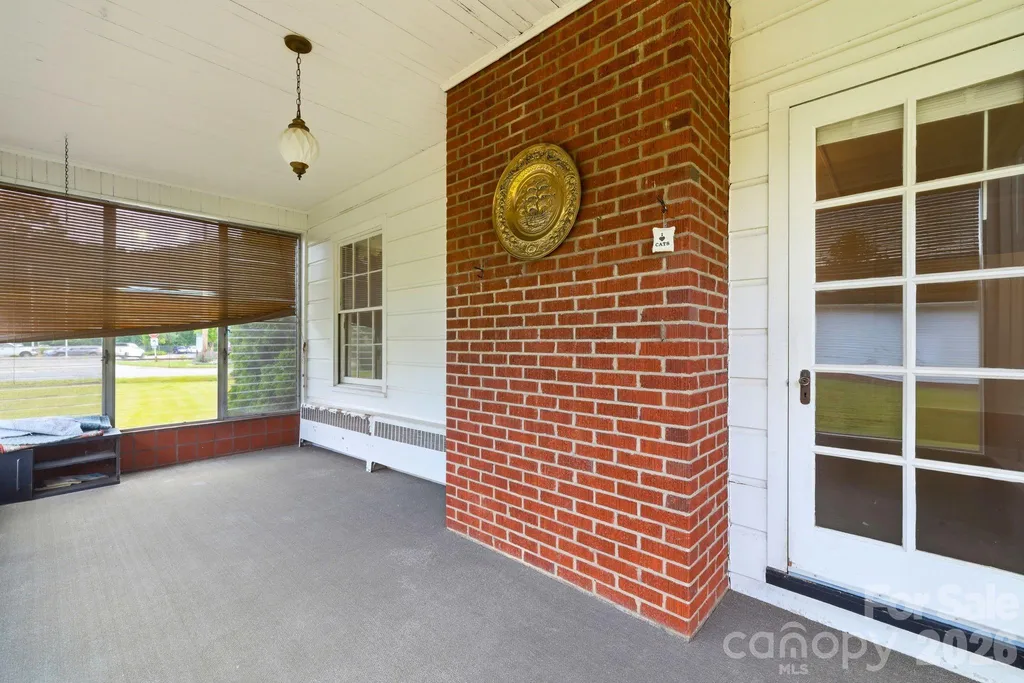 783 Skyland Drive Sylva NC 28779