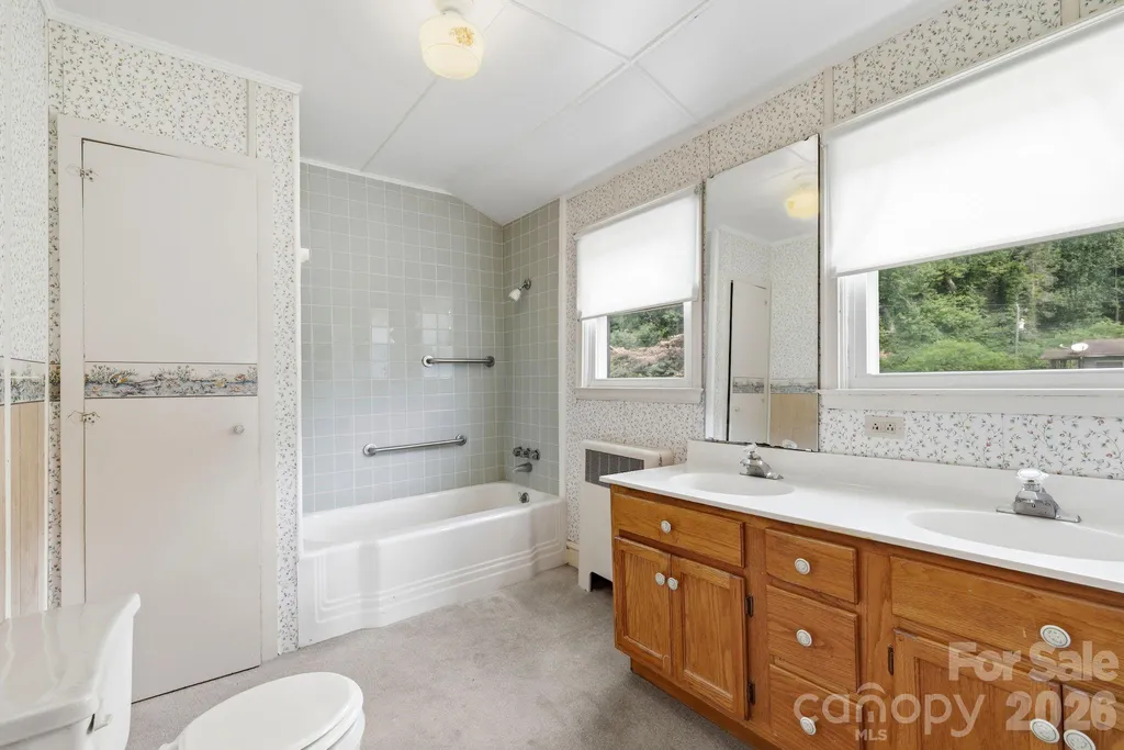 783 Skyland Drive Sylva NC 28779