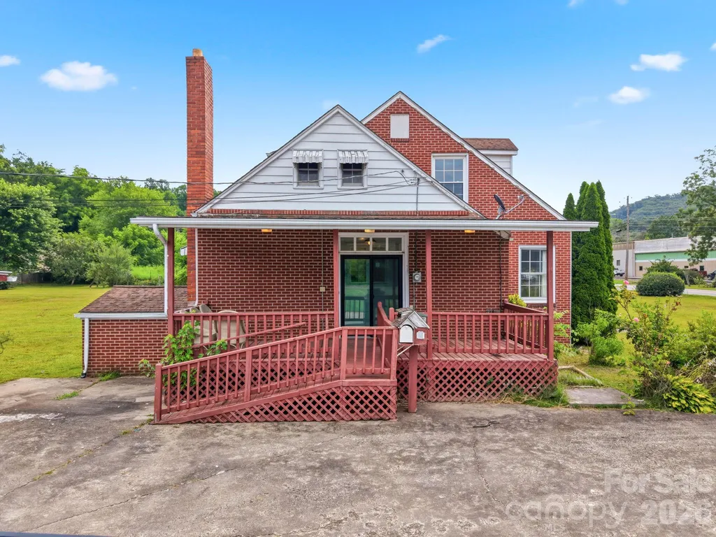 783 Skyland Drive Sylva NC 28779
