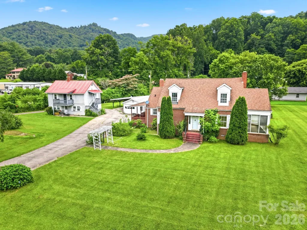 783 Skyland Drive Sylva NC 28779