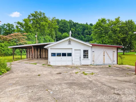783 Skyland Drive Sylva NC 28779