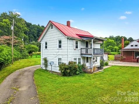 783 Skyland Drive Sylva NC 28779