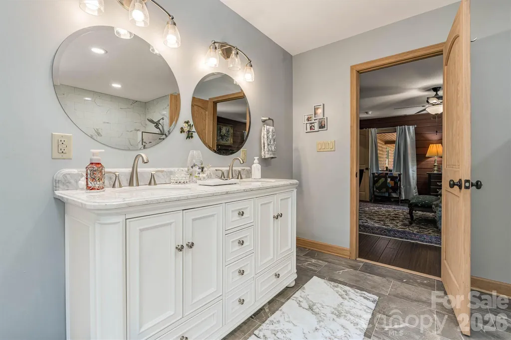 189 Edgewater Point NW Valdese NC 28690