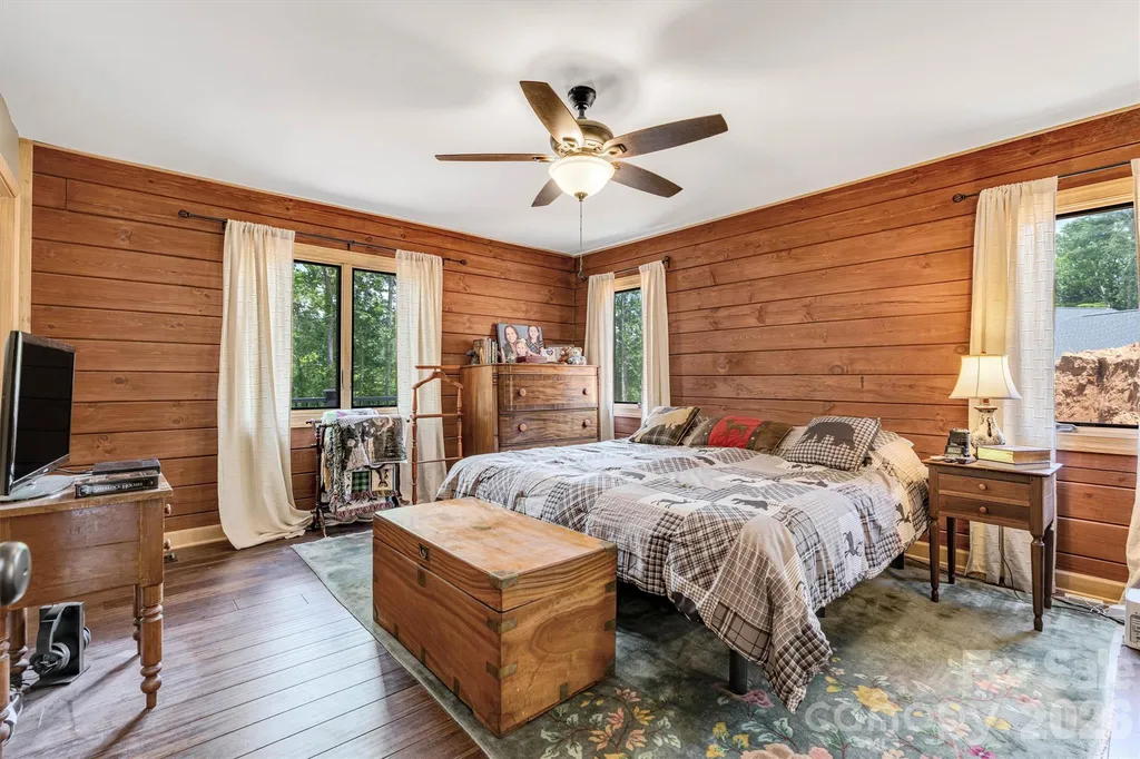 189 Edgewater Point NW Valdese NC 28690