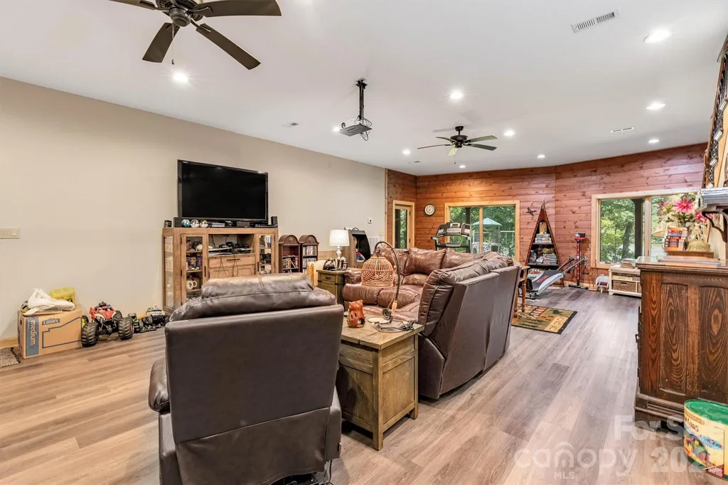 189 Edgewater Point NW Valdese NC 28690