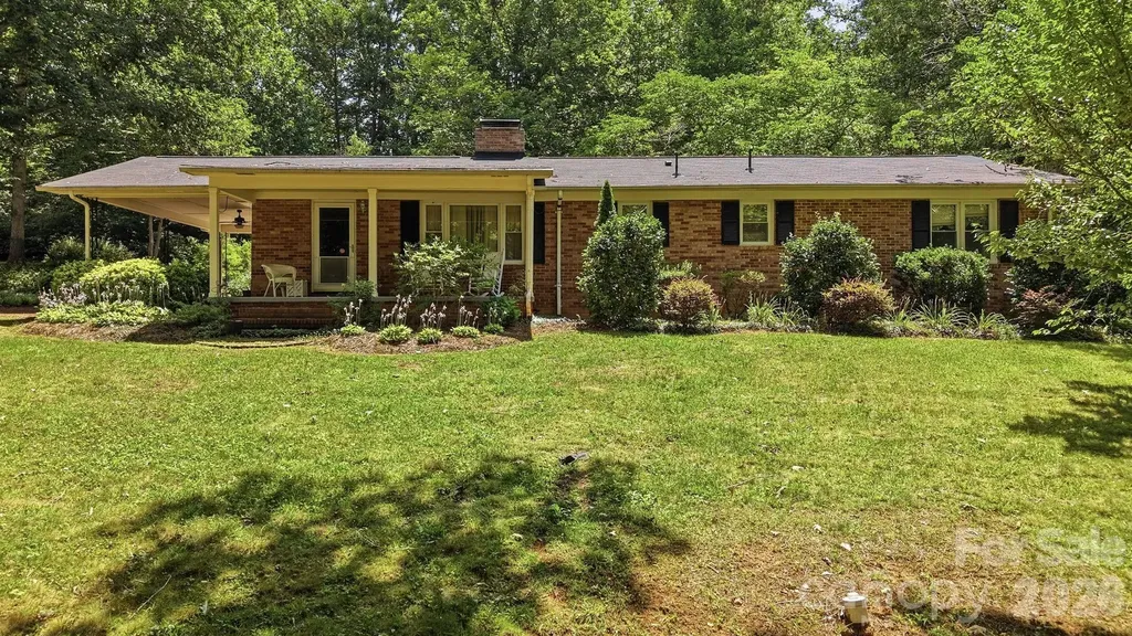 129 Old River Road Marion NC 28752