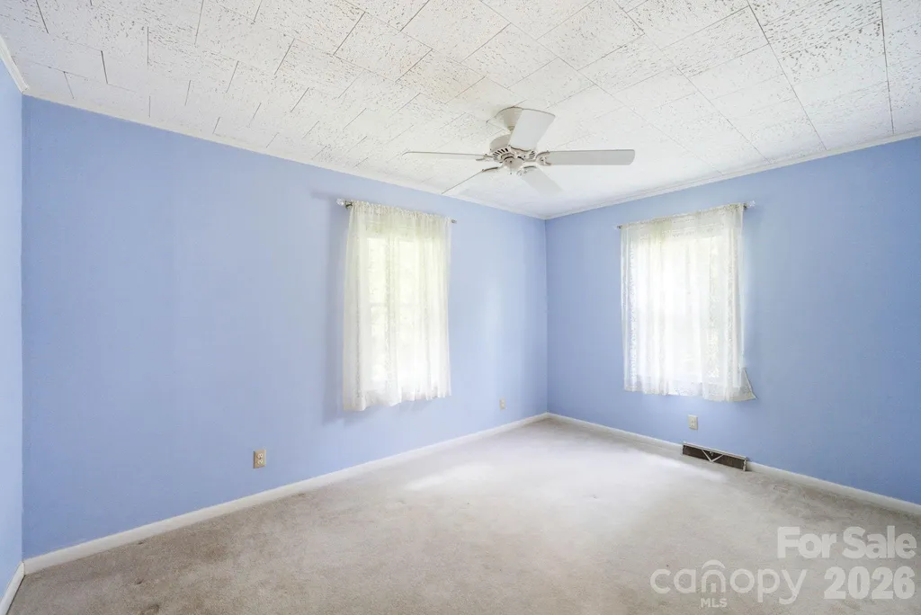 129 Old River Road Marion NC 28752