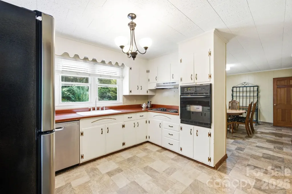 129 Old River Road Marion NC 28752