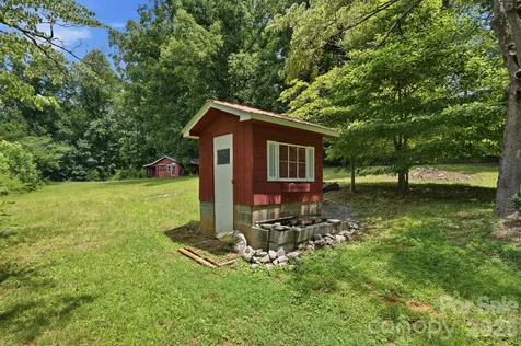 129 Old River Road Marion NC 28752