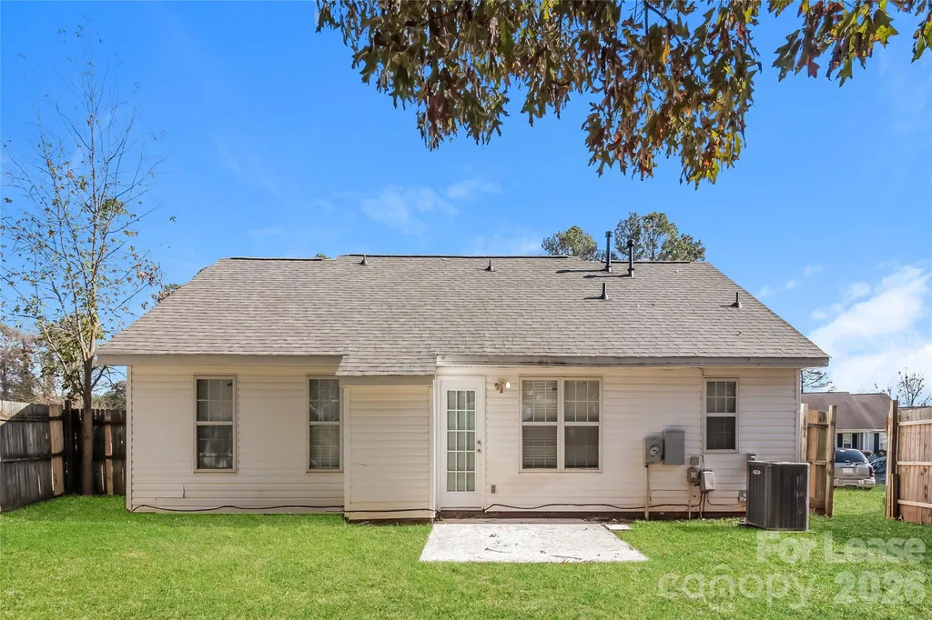 1120 Summit Hills Drive Charlotte NC 28214