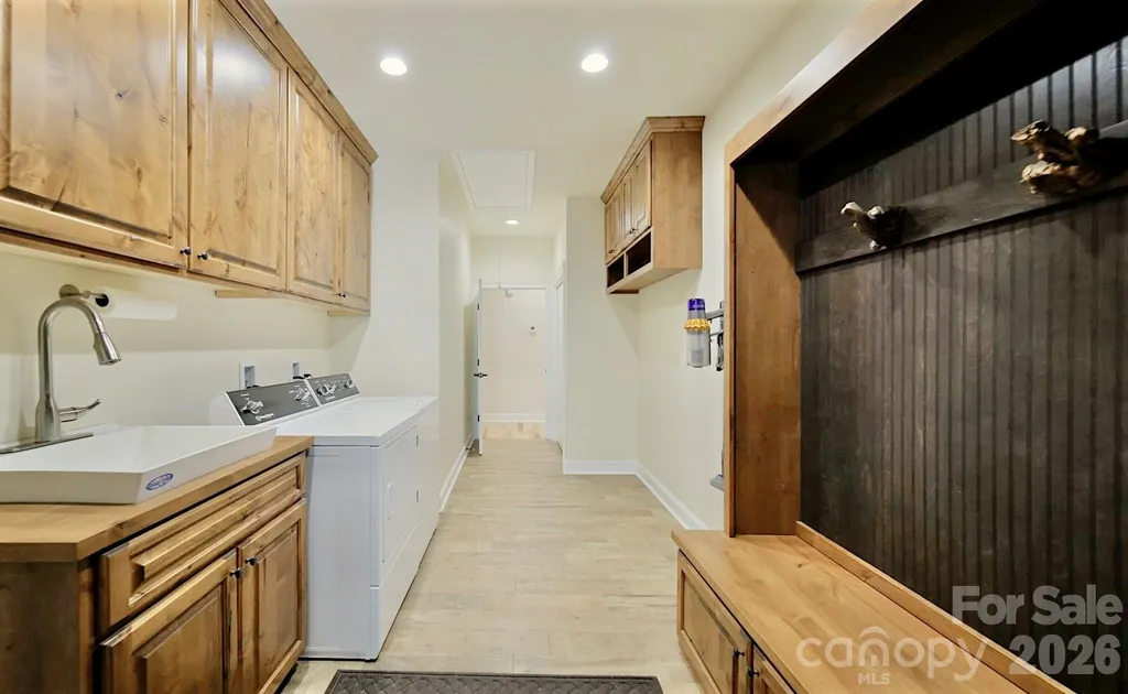 1510 Royal Lane Lenoir NC 28645