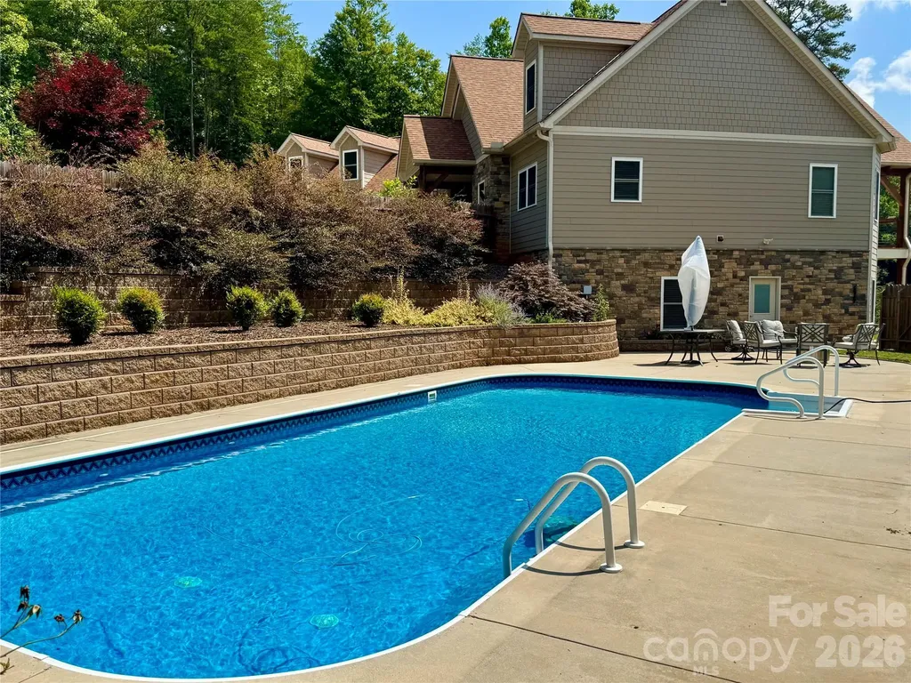 1510 Royal Lane Lenoir NC 28645