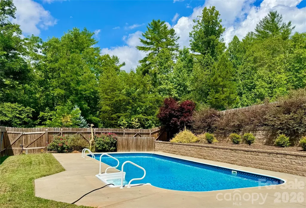 1510 Royal Lane Lenoir NC 28645
