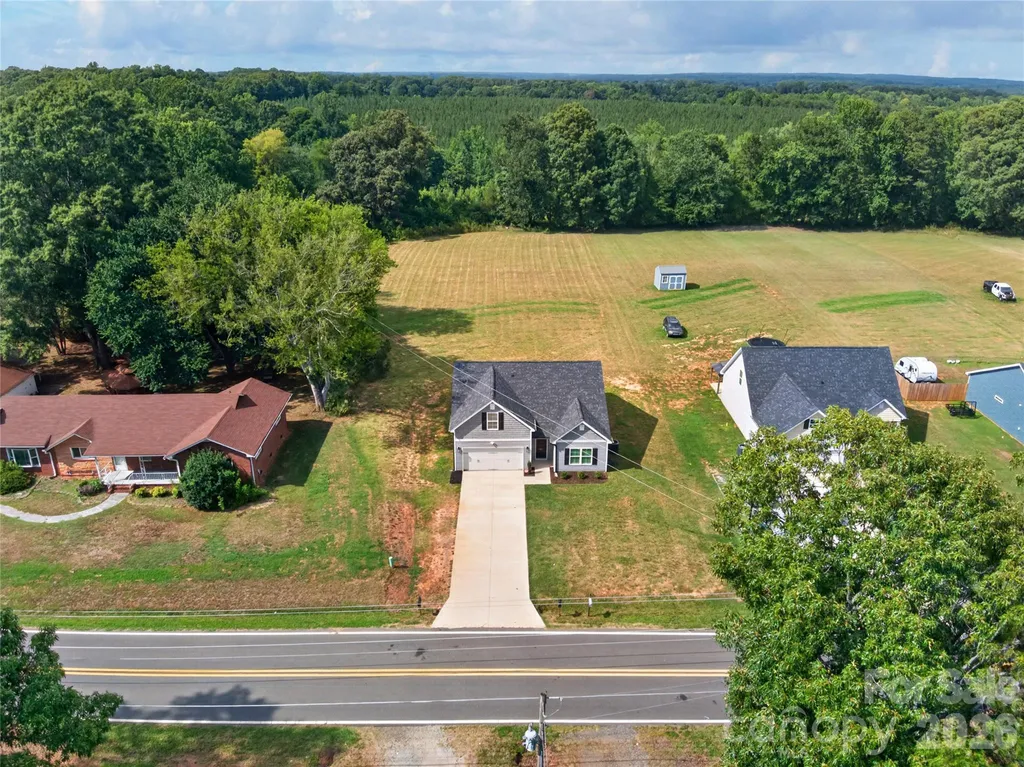 687 Deadmon Road Mocksville NC 27028