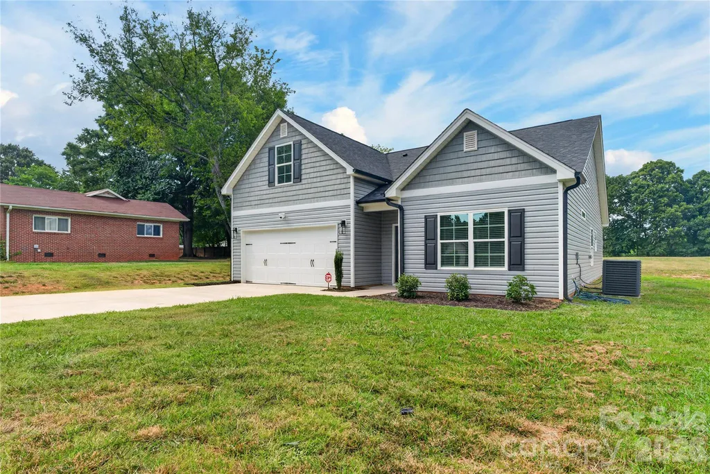 687 Deadmon Road Mocksville NC 27028