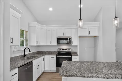 687 Deadmon Road Mocksville NC 27028