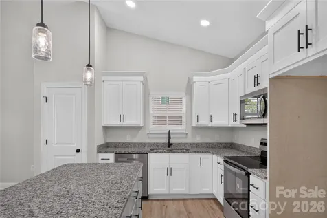 687 Deadmon Road Mocksville NC 27028