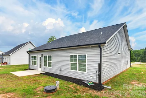 687 Deadmon Road Mocksville NC 27028