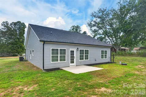 687 Deadmon Road Mocksville NC 27028