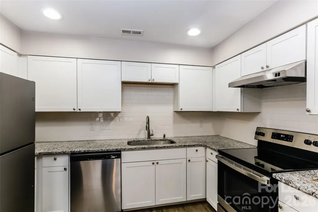 2201 Mary Ann Drive Charlotte NC 28214