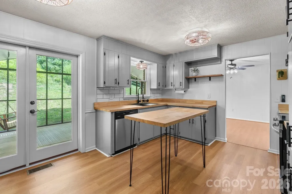 44 Green Drive Waynesville NC 28785