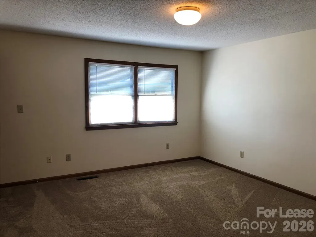 107 Hillcrest Drive Lincolnton NC 28092