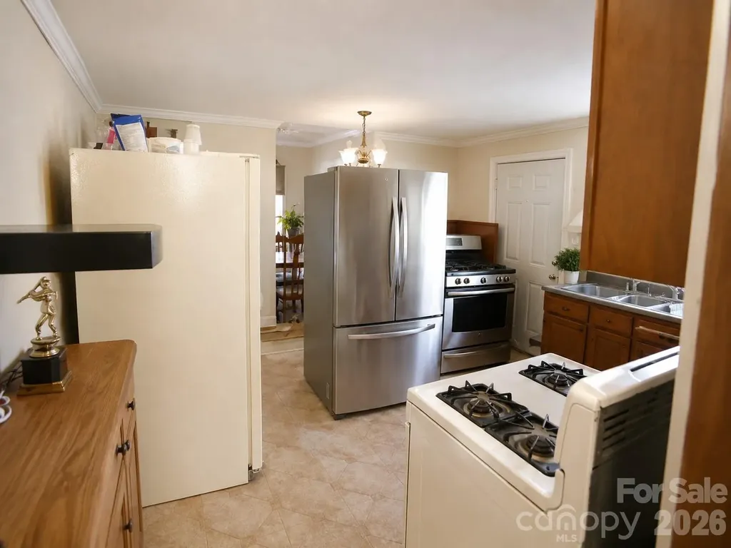 312 S Miller Avenue Statesville NC 28677