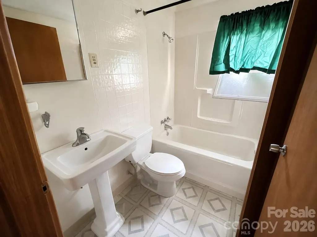 312 S Miller Avenue Statesville NC 28677