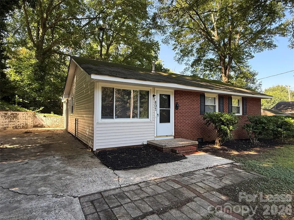 807 E 4th Avenue Gastonia NC 28054