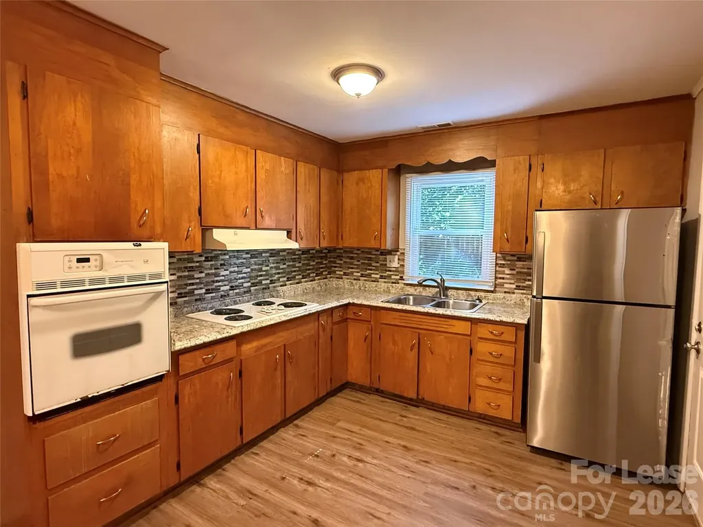 807 E 4th Avenue Gastonia NC 28054