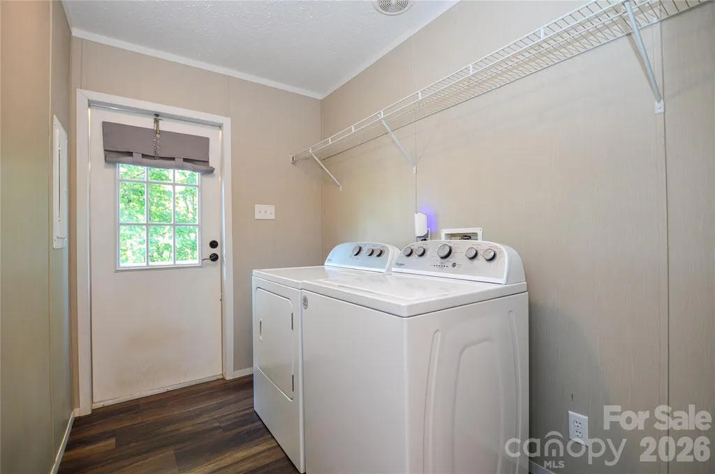 207 Pinehaven Drive New London NC 28127