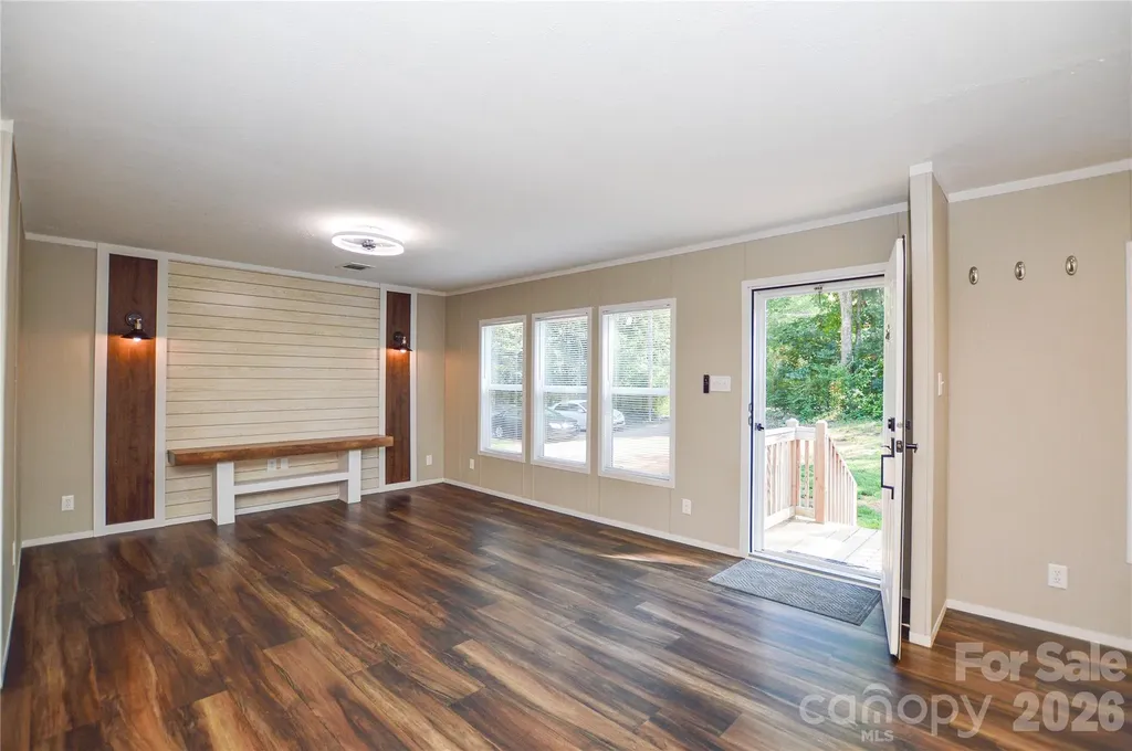207 Pinehaven Drive New London NC 28127