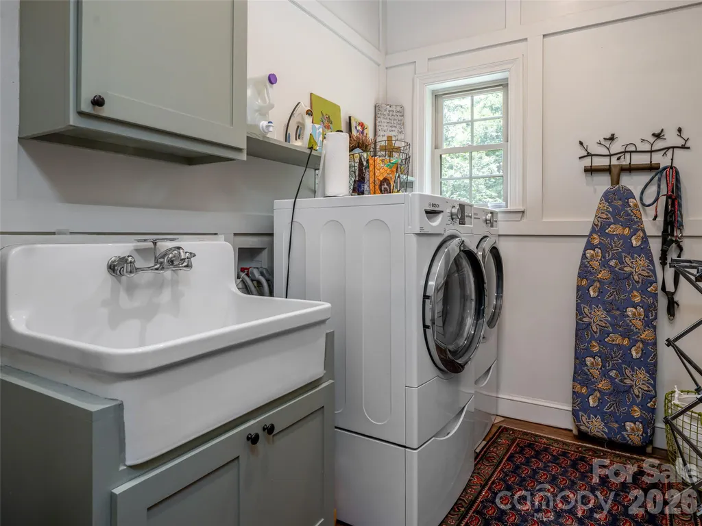 103 Old Saluda Drive Saluda NC 28773