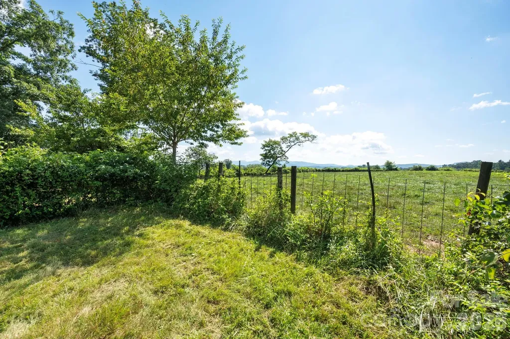 86 Sterling Drive Mills River NC 28759