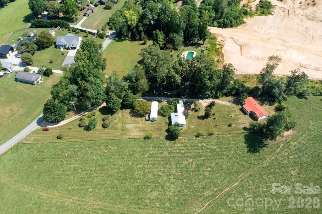 86 Sterling Drive Mills River NC 28759