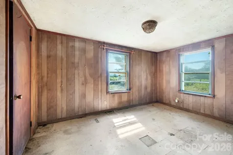 86 Sterling Drive Mills River NC 28759