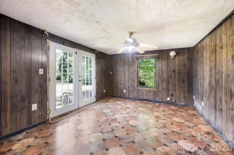 86 Sterling Drive Mills River NC 28759