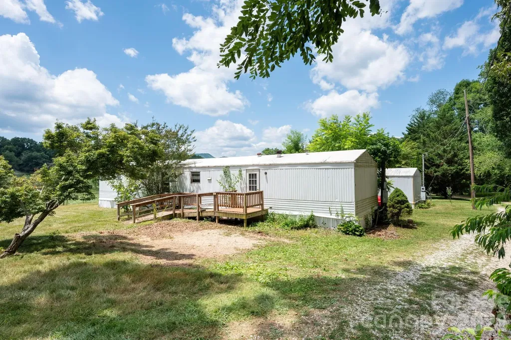 86 Sterling Drive Mills River NC 28759