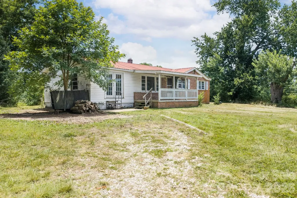 86 Sterling Drive Mills River NC 28759