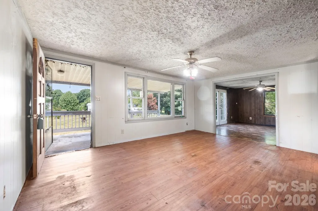 86 Sterling Drive Mills River NC 28759