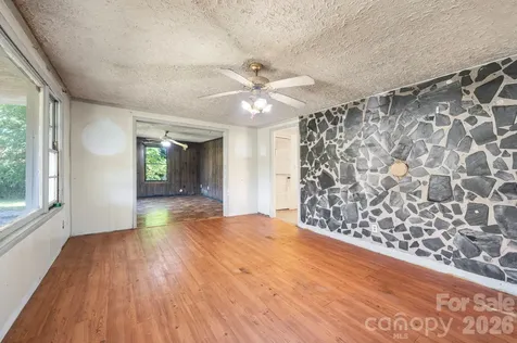 86 Sterling Drive Mills River NC 28759