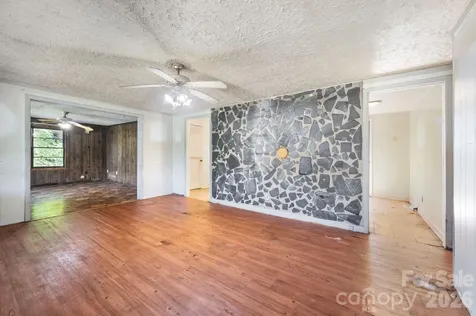 86 Sterling Drive Mills River NC 28759